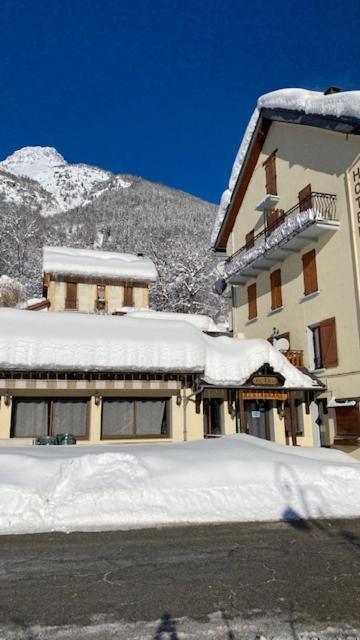 Hotel Restaurant De La Poste Saint-Colomban-des-Villards Exteriér fotografie